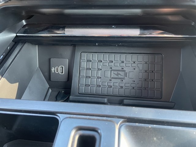 2025 Ford F-150 Platinum photo 32