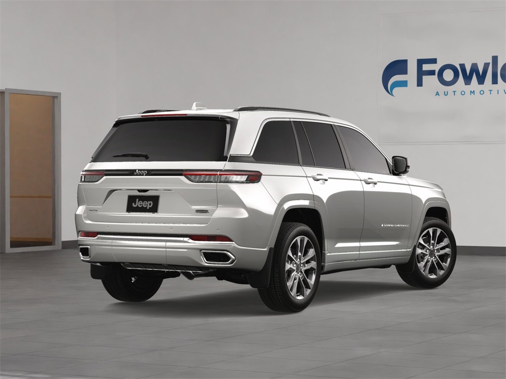 2025 Jeep Grand Cherokee Overland photo 5