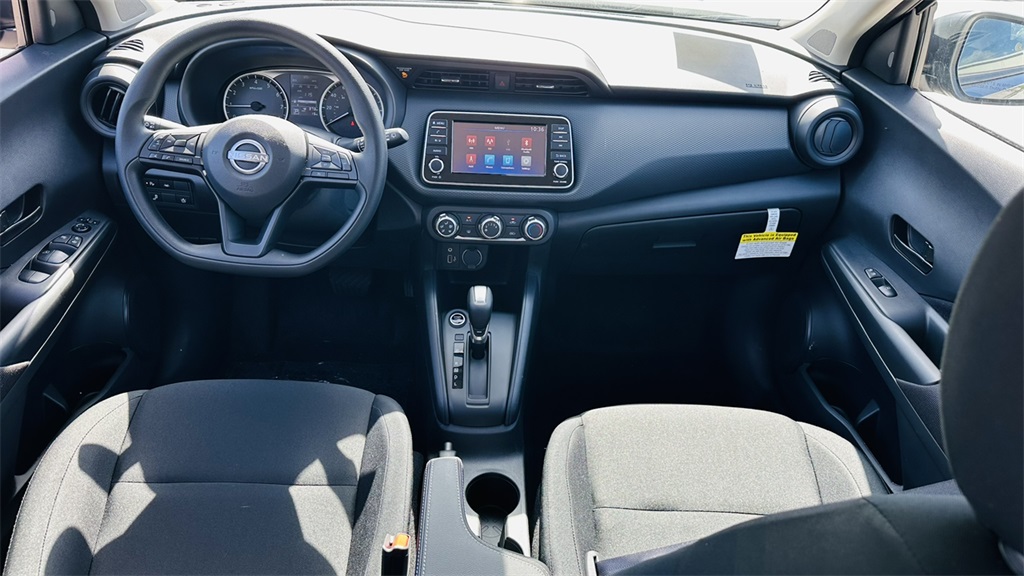 2025 Nissan Kicks Play S photo 10