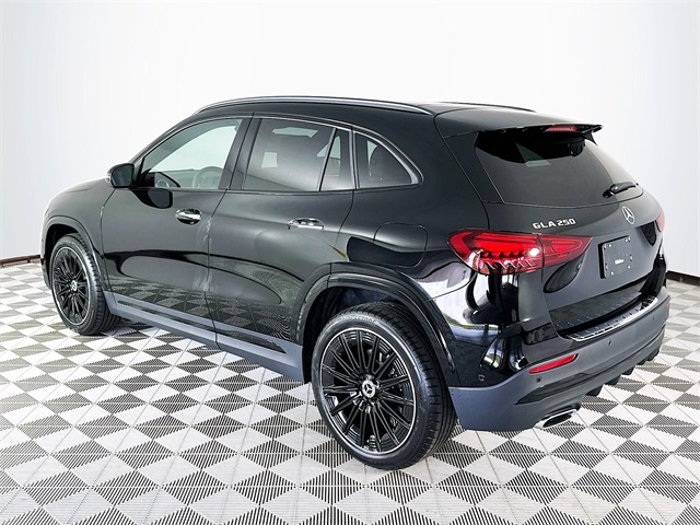 2025 Mercedes Benz GLA 250 photo 5