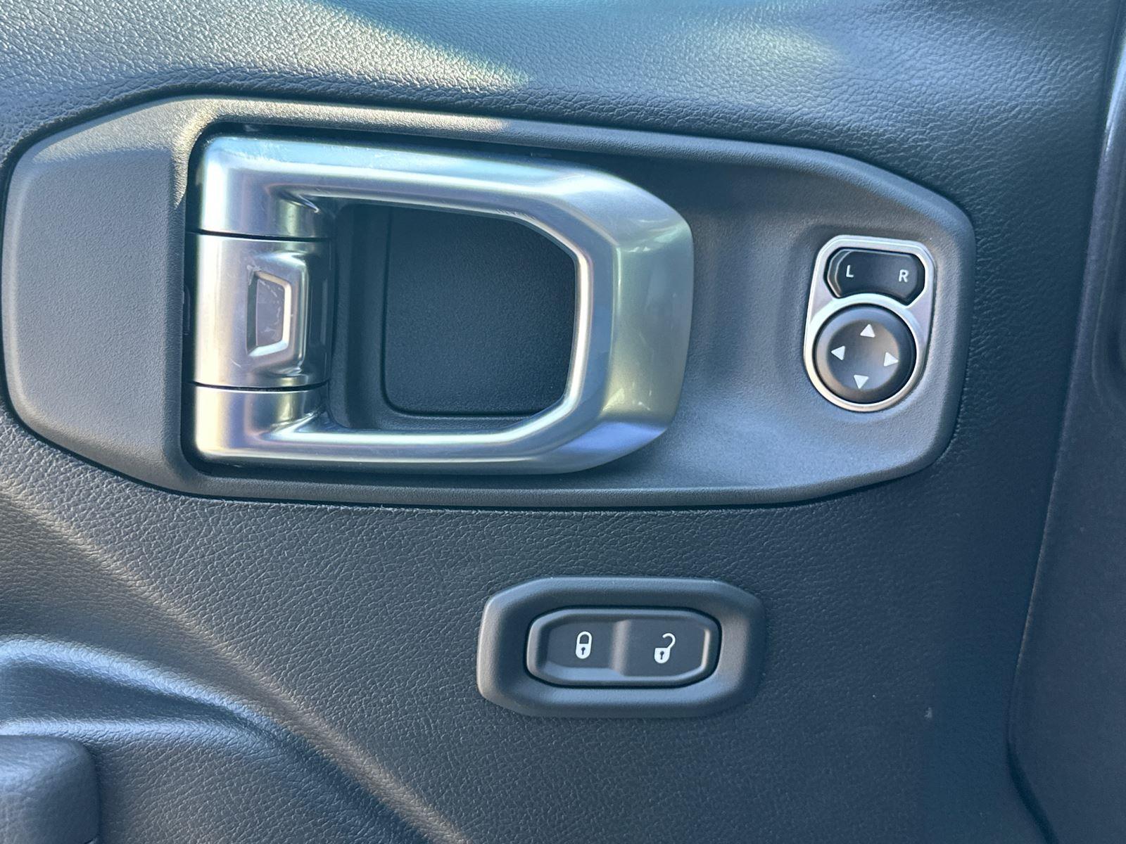 2025 Jeep Wrangler Sport S photo 7