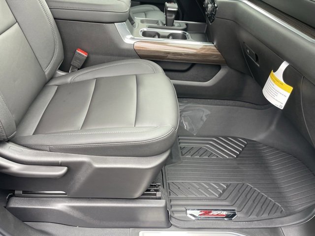2025 Chevrolet Silverado 1500 RST photo 10
