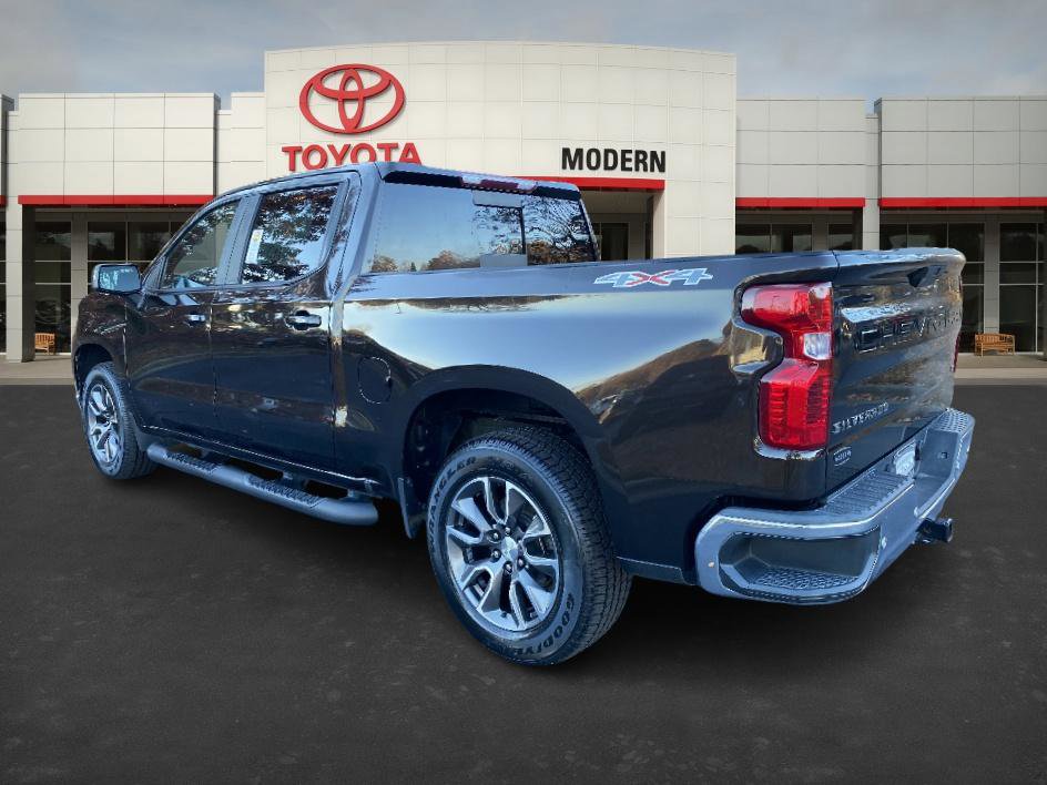 2019 Chevrolet Silverado 1500 LT photo 3