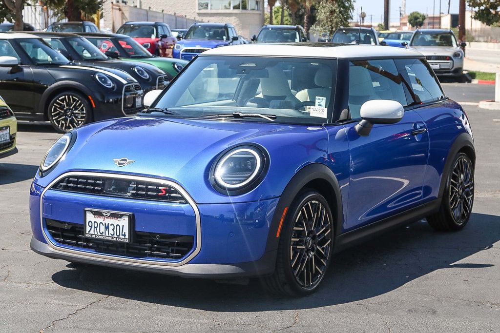 2025 Mini Cooper Hardtop S photo 3