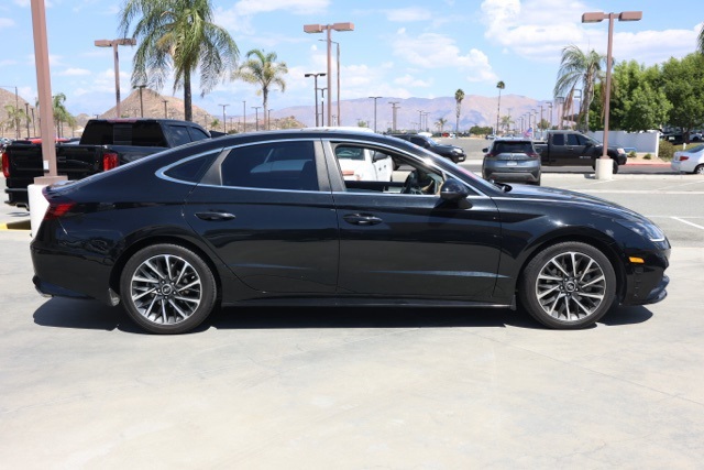 2020 Hyundai Sonata Limited photo 2
