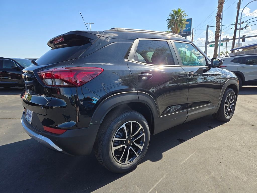 2026 Chevrolet Trailblazer LT photo 3