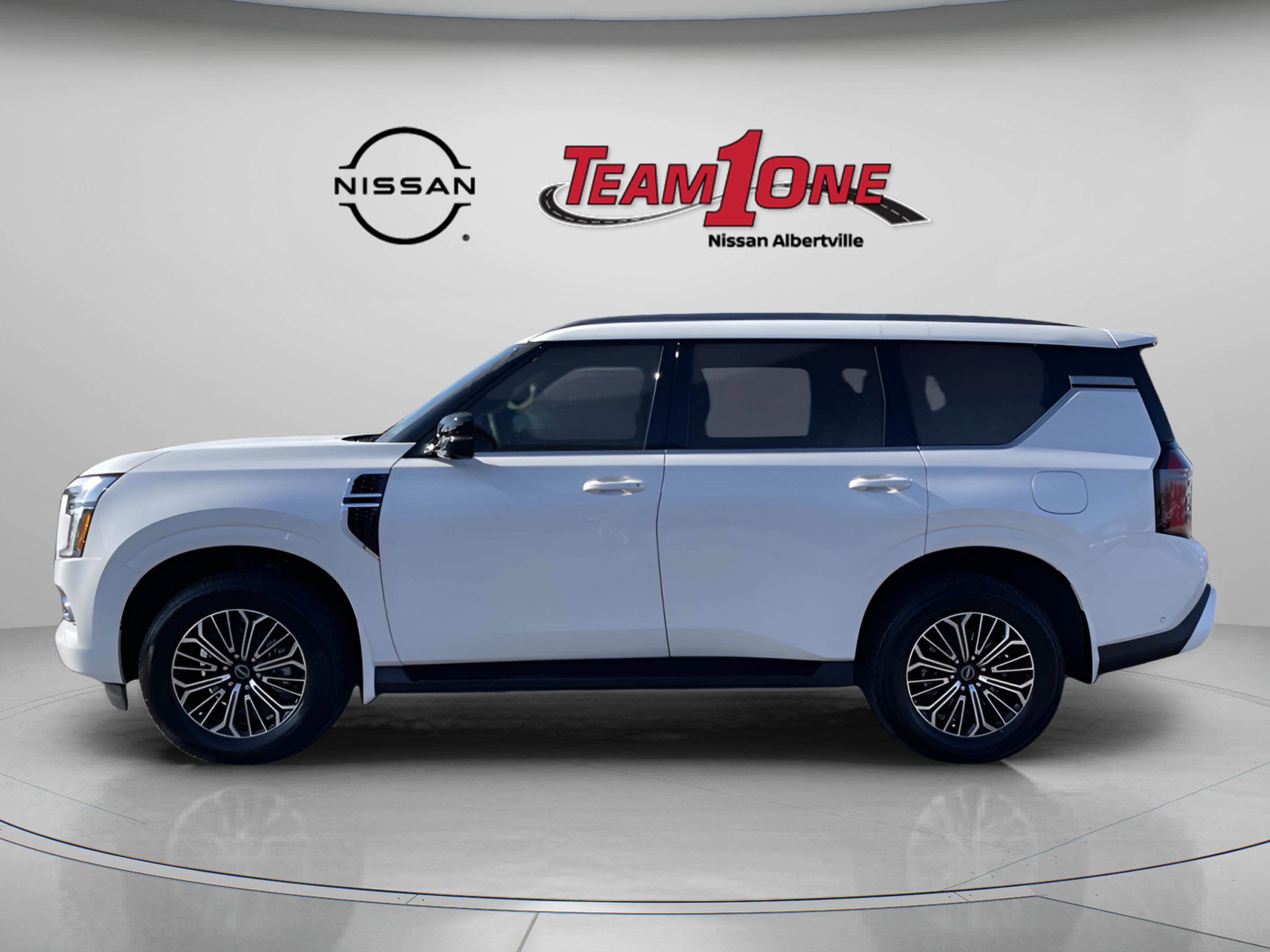 2026 Nissan Armada SL photo 2