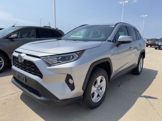 2021 Toyota RAV4 Hybrid XLE