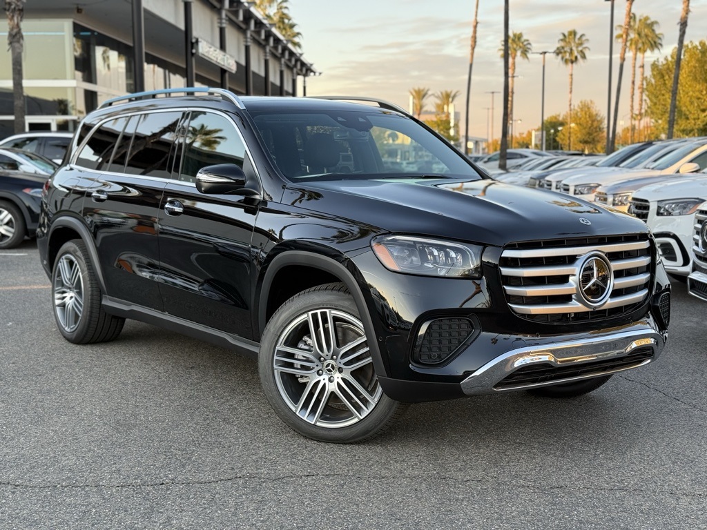 2025 Mercedes-Benz GLS Base's photo