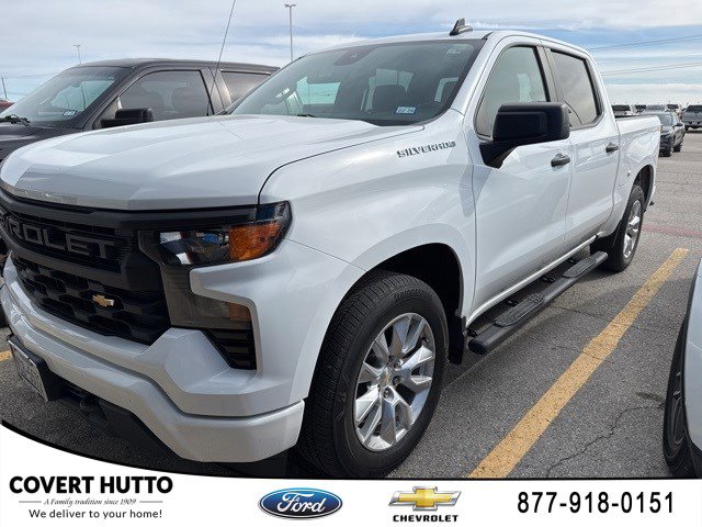 2022 Chevrolet Silverado Base's photo
