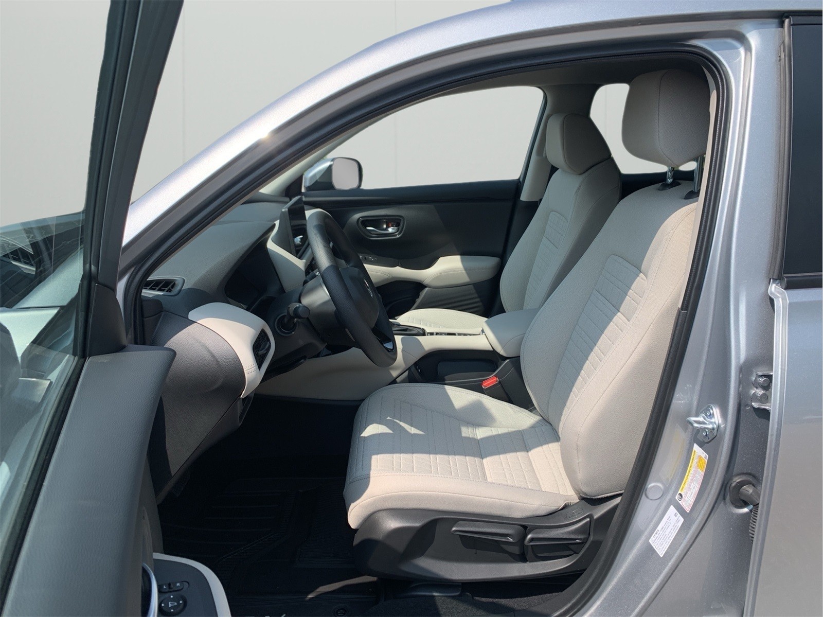 2026 Honda HR-V LX photo 5