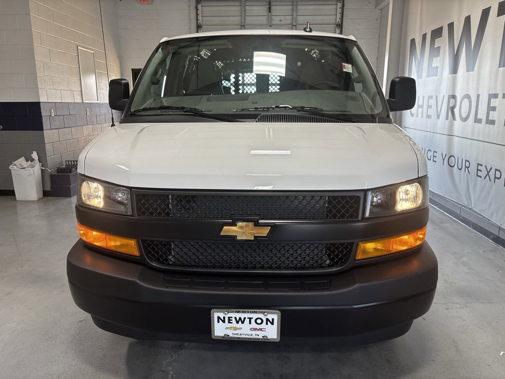 2025 Chevrolet Express Cargo 2500 photo 12