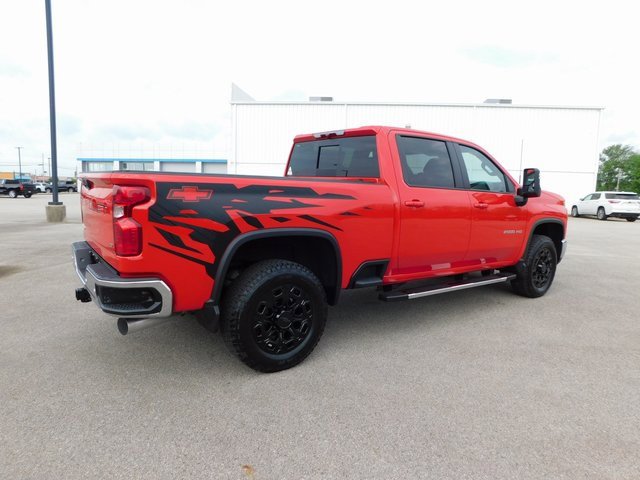 2025 Chevrolet Silverado 2500HD LT photo 3