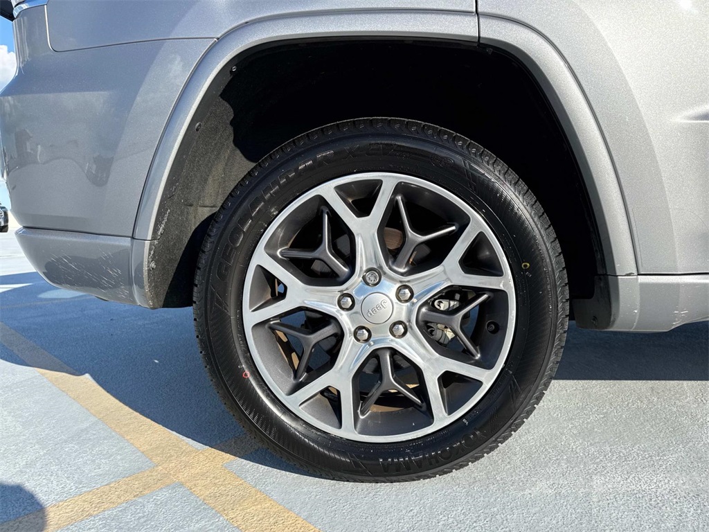 2020 Jeep Grand Cherokee Overland photo 6