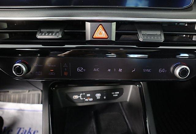 2025 Kia K5 GT-Line photo 27