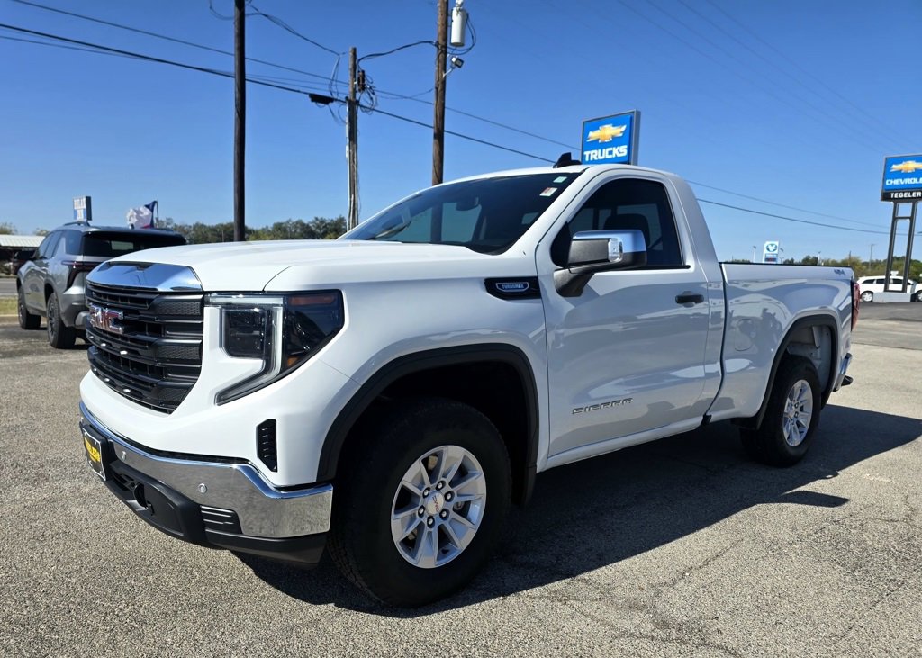 2024 GMC Sierra 1500 Pro's photo