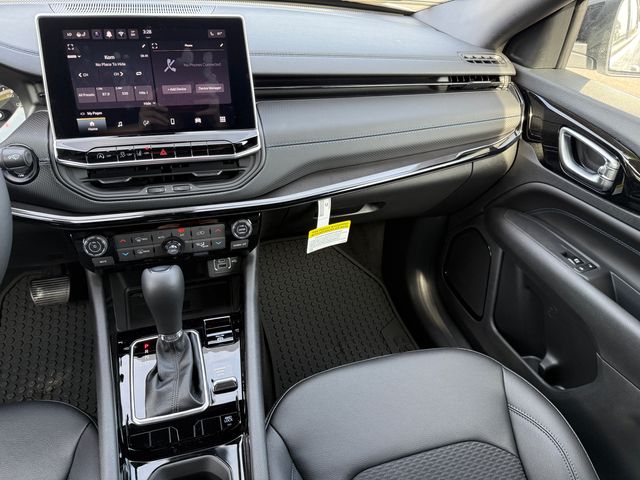2026 Jeep Compass Latitude photo 22