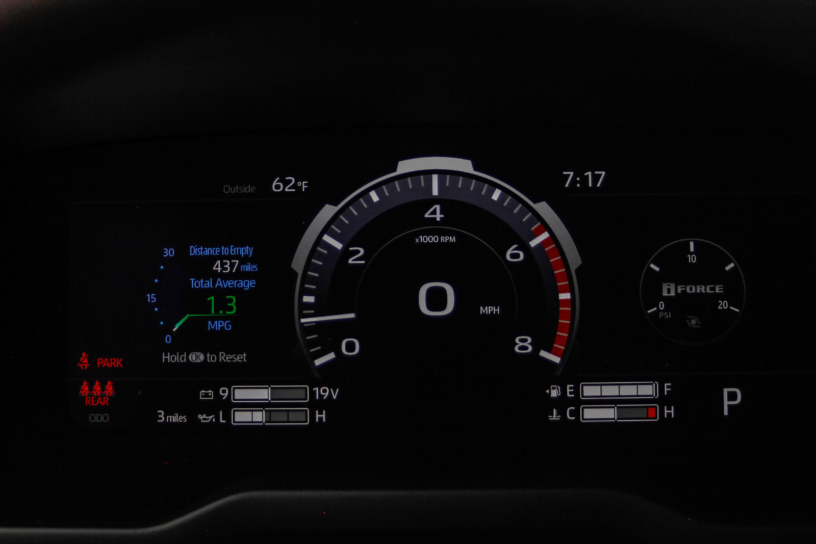 2025 Toyota Tundra Limited photo 21