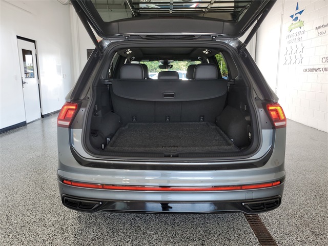 2022 Volkswagen Tiguan SE R-Line Black photo 24