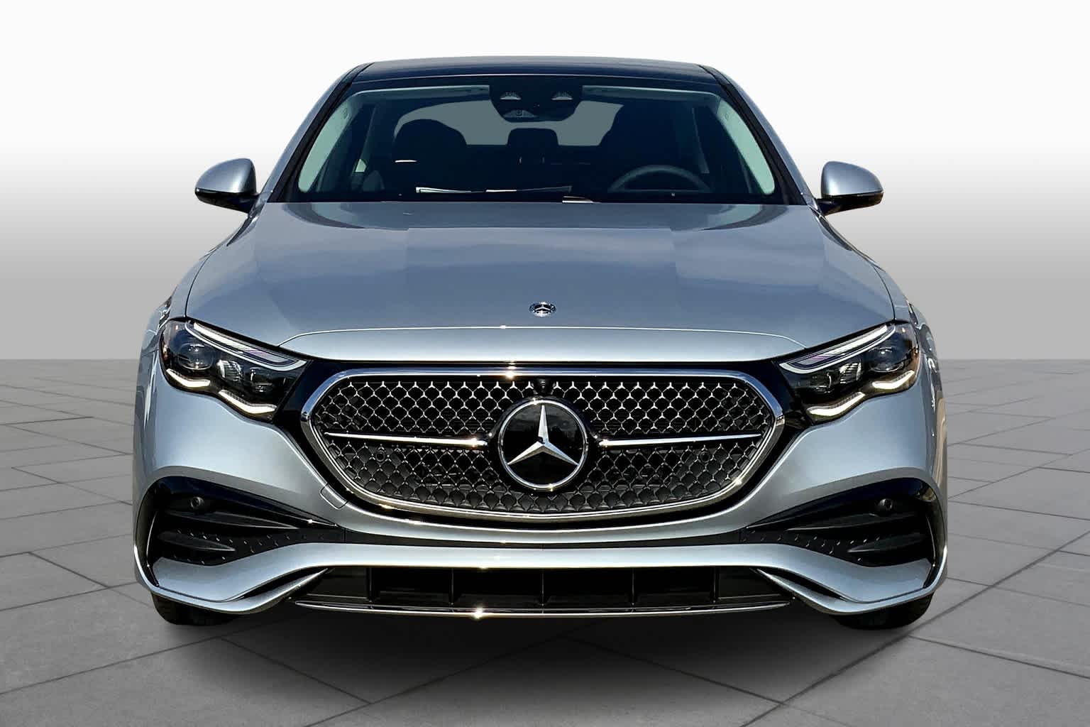 2025 Mercedes Benz E 350 4MATIC Sedan photo 3