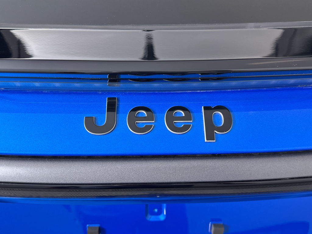 2025 Jeep Wagoneer S Limited photo 18