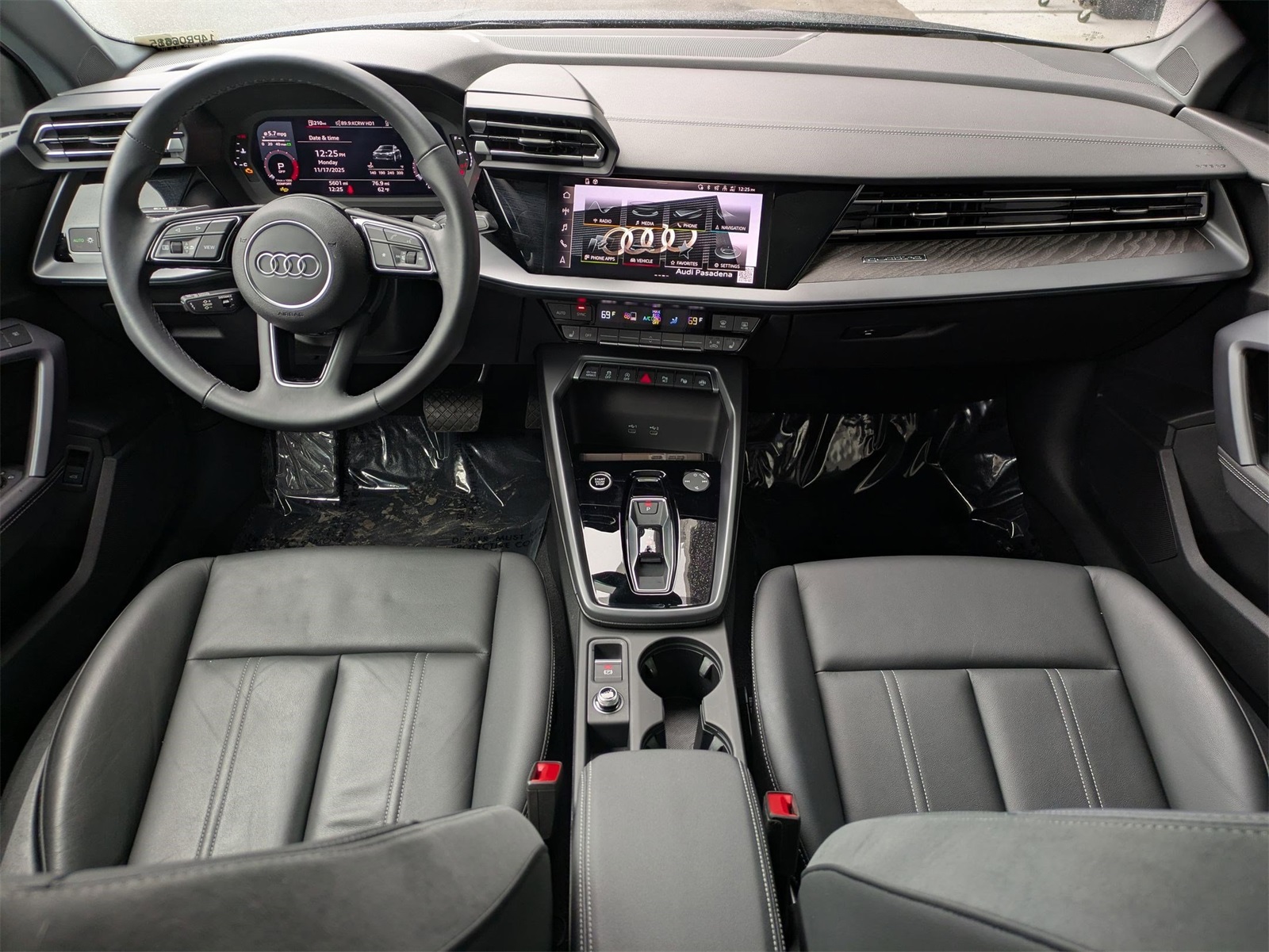 2025 Audi A3 40 Premium Quattro photo 4