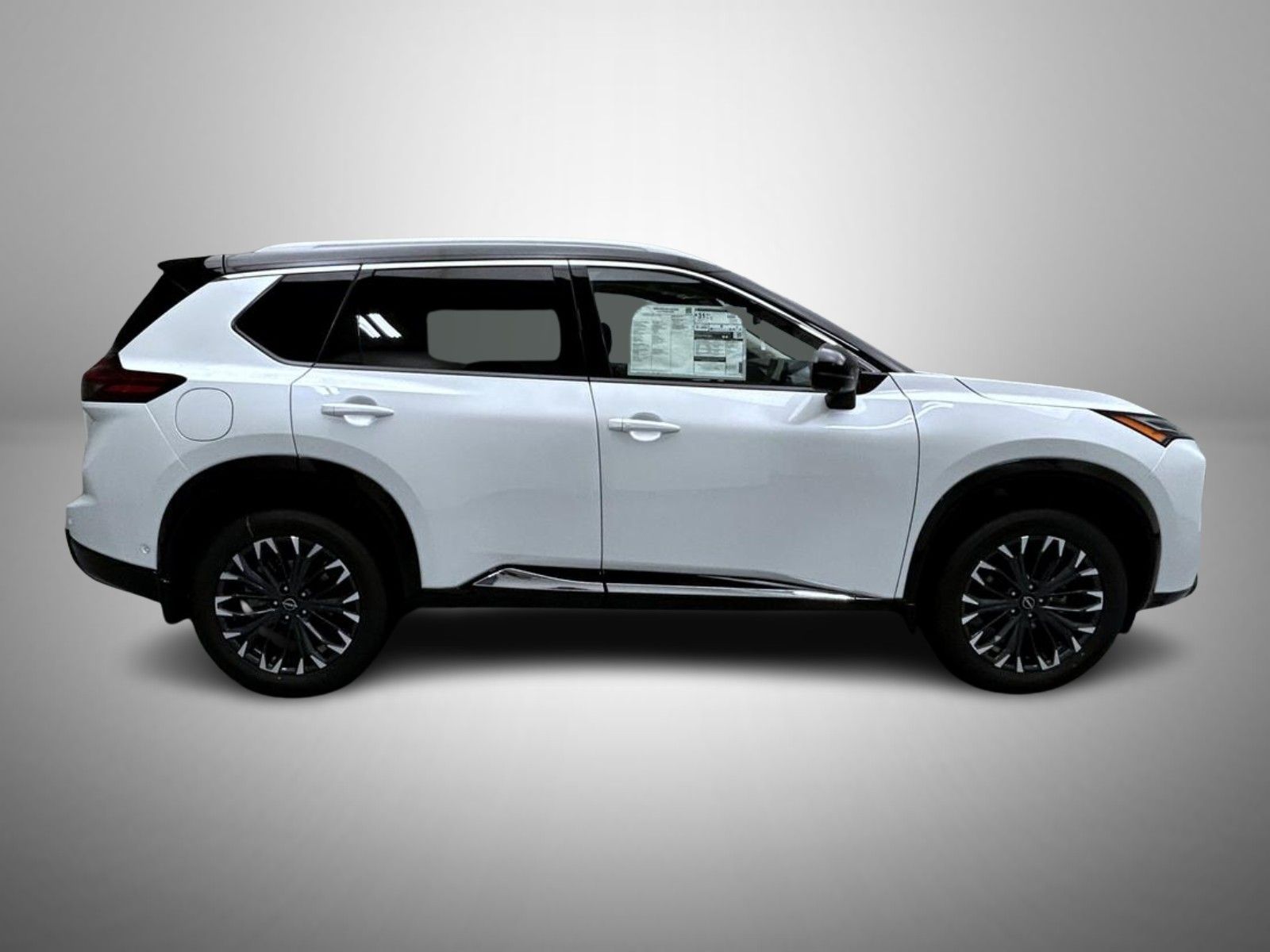 2026 Nissan Rogue Platinum photo 3