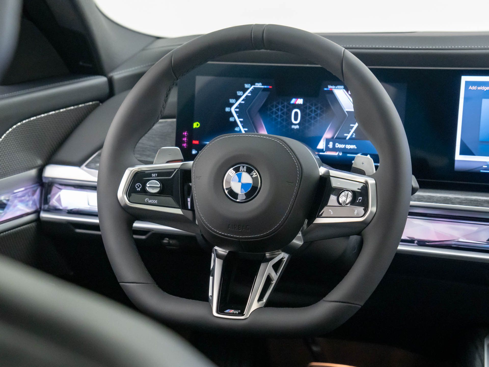 New 2025 Mineral White Metallic BMW 760i xDrive image 10