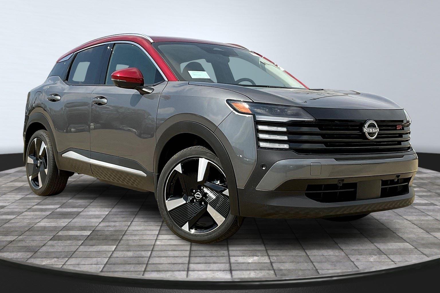 2025 Nissan Kicks SR photo 2
