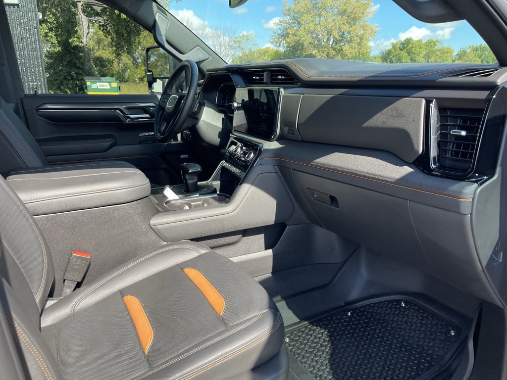 2024 Gmc Sierra AT4 photo 32