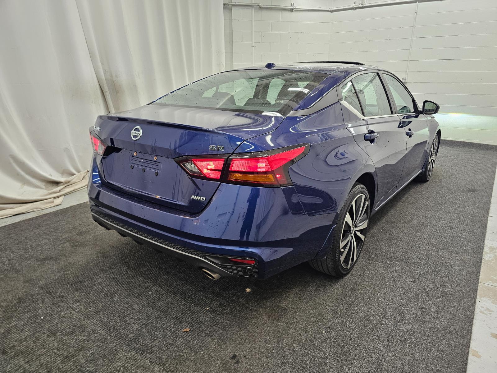 2019 Nissan Altima 2.5 SR photo 2