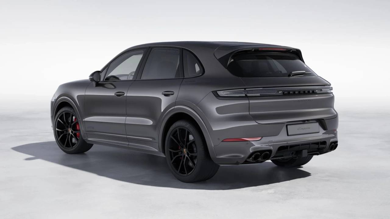 2026 Porsche Cayenne GTS photo 3