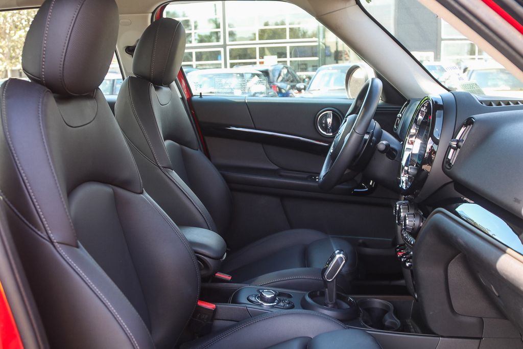 2023 Mini Cooper Signature photo 16