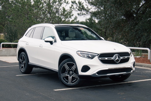 2026 Mercedes-Benz GLC Base's photo