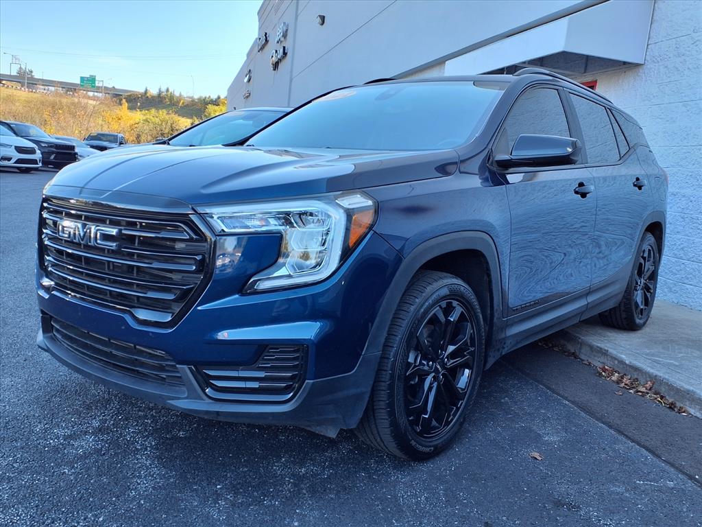 2022 GMC Terrain SLE's photo
