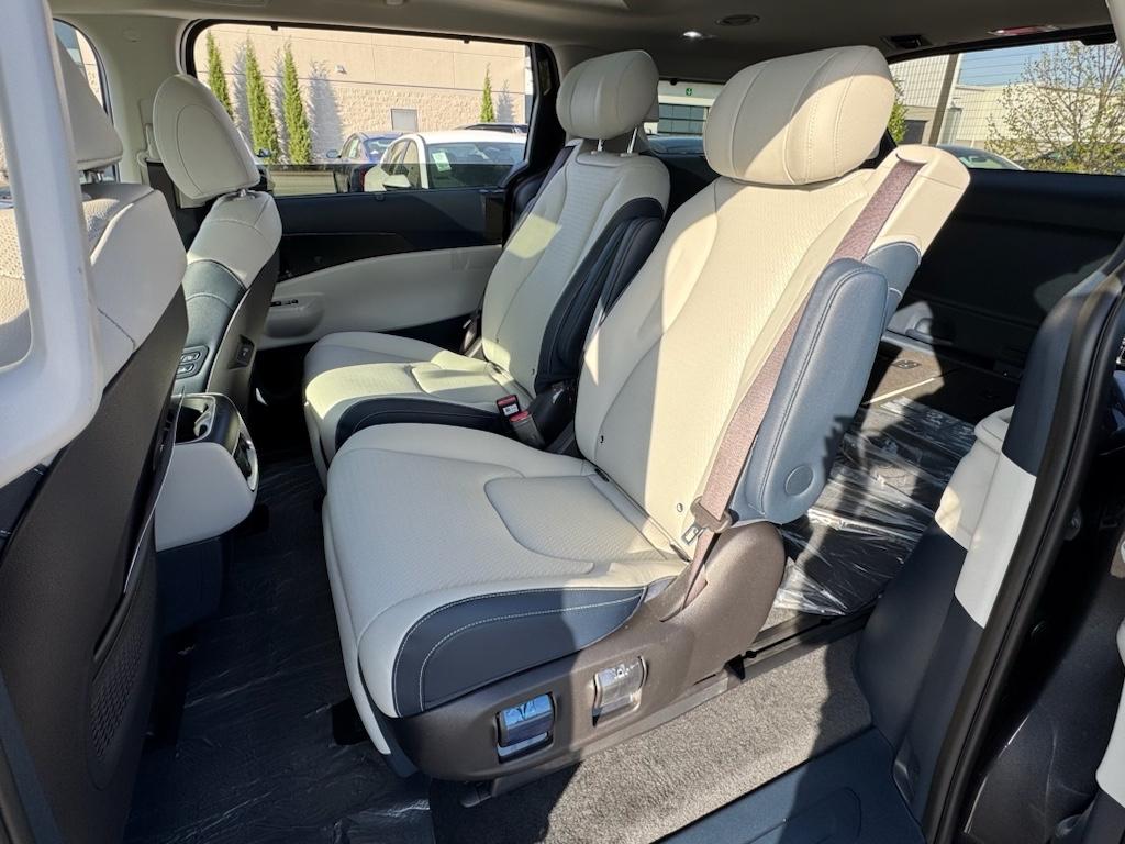 2025 Kia Carnival SX Prestige photo 23