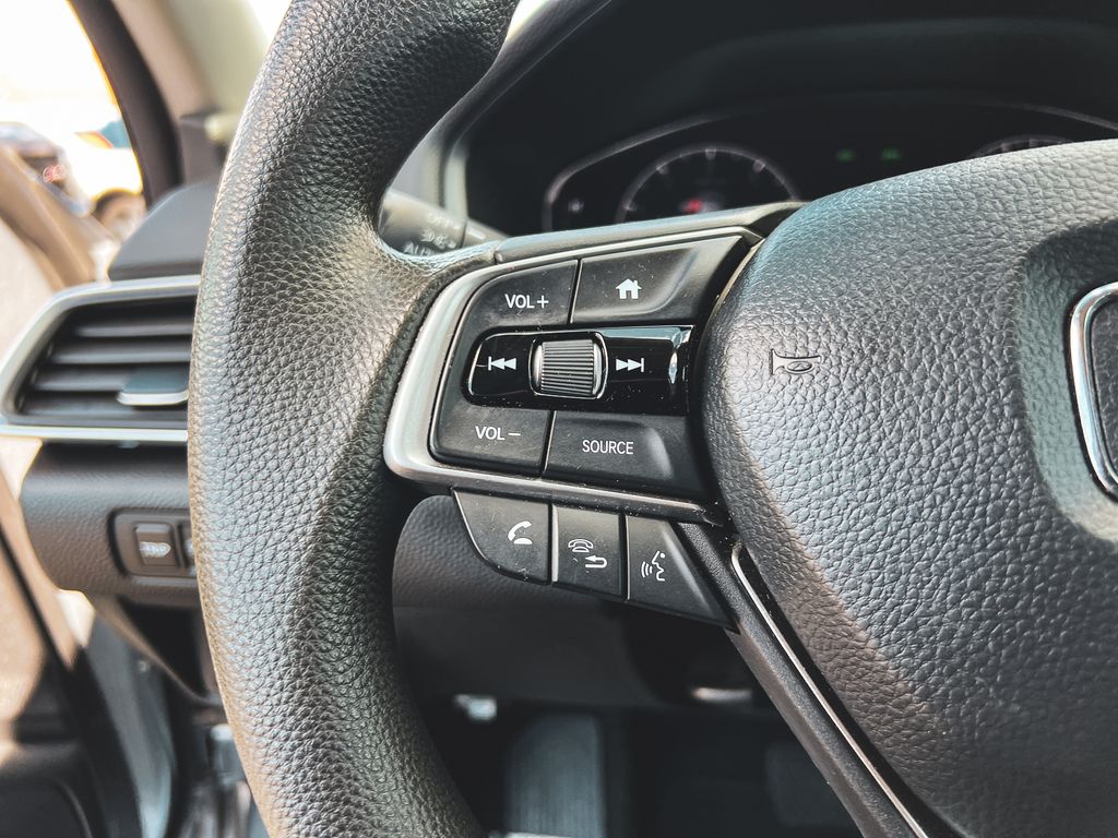 2020 Honda Accord LX photo 19