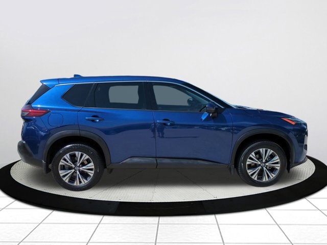 2021 Nissan Rogue SV photo 2