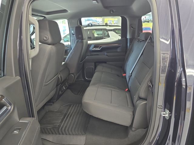 2023 Chevrolet Silverado 1500 LT photo 9