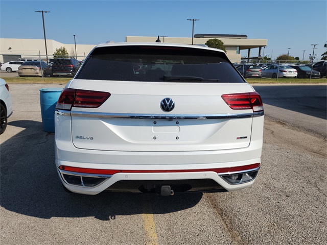 2022 Volkswagen Atlas Cross Sport V6 SEL Premium R-Line photo 2