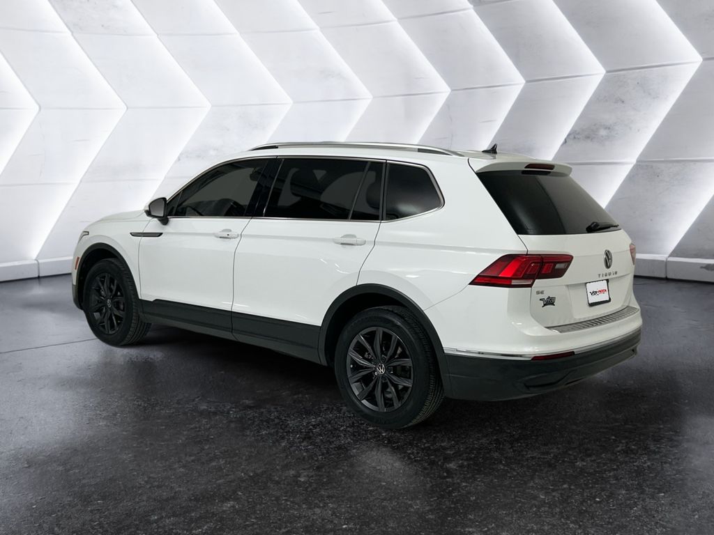 2022 Volkswagen Tiguan SE photo 2