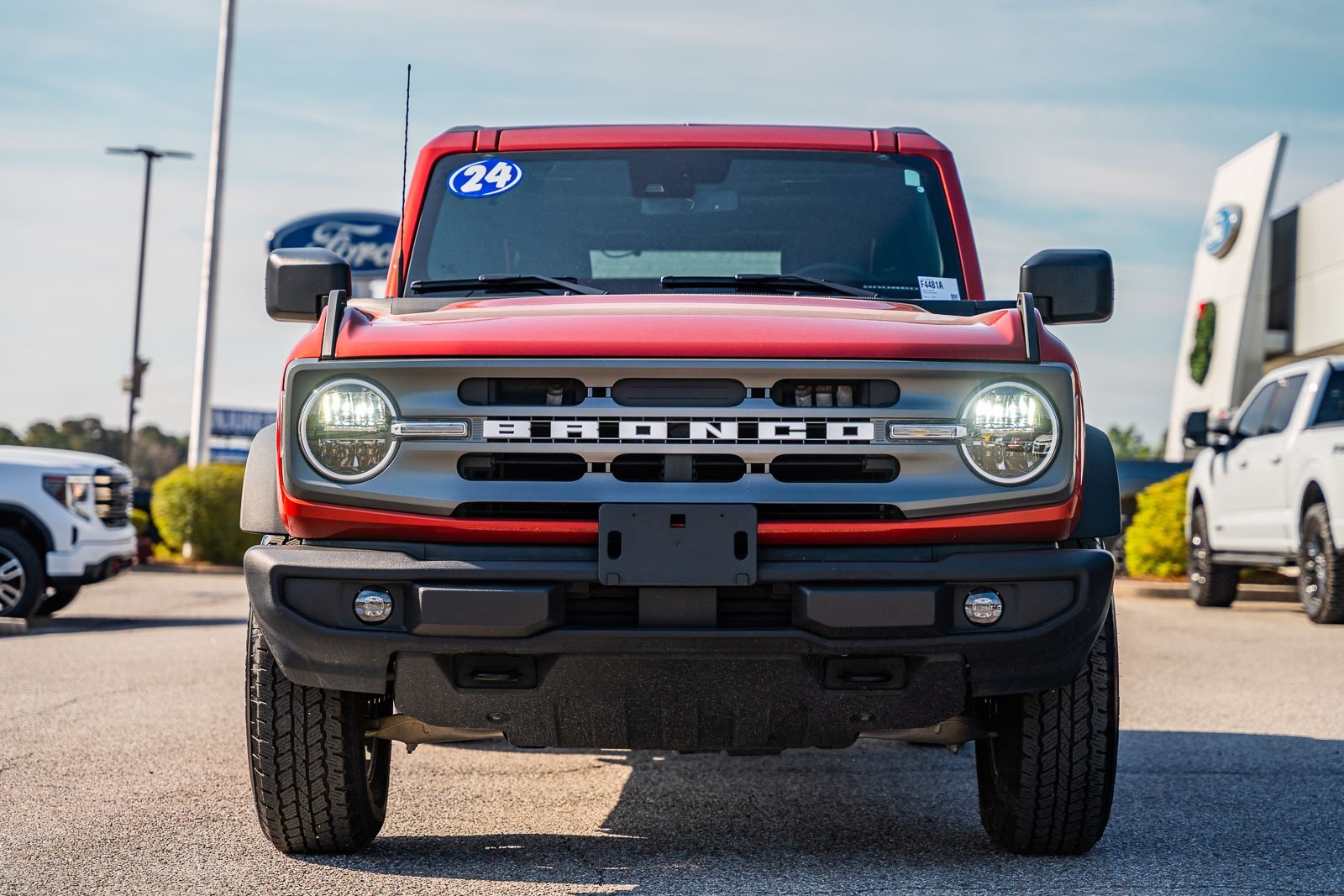 2024 Ford Bronco Big Bend photo 2