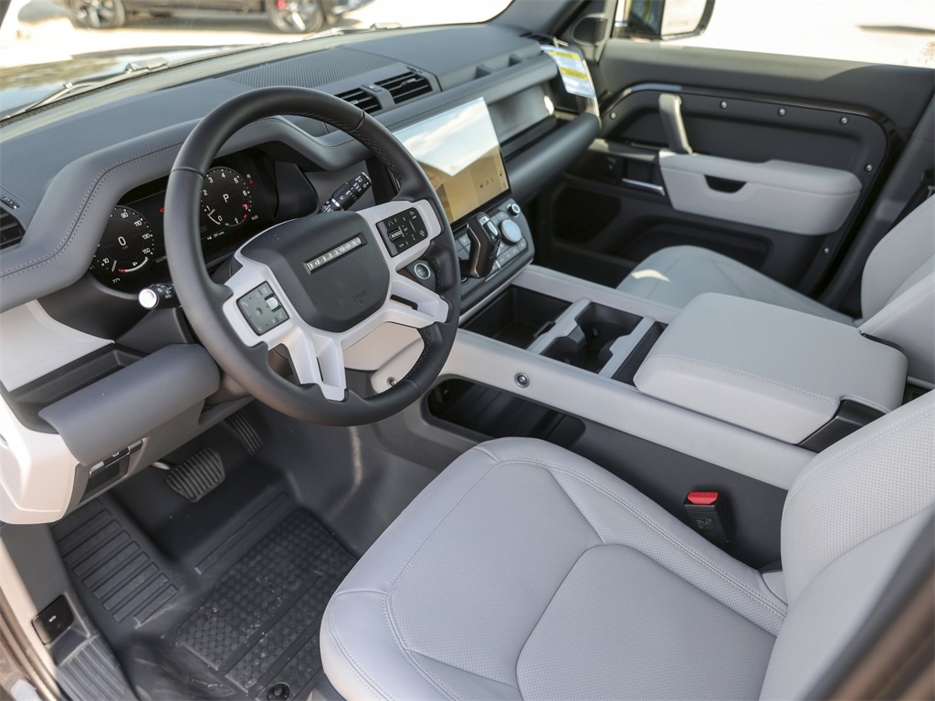2026 Land Rover Defender 110 S photo 15