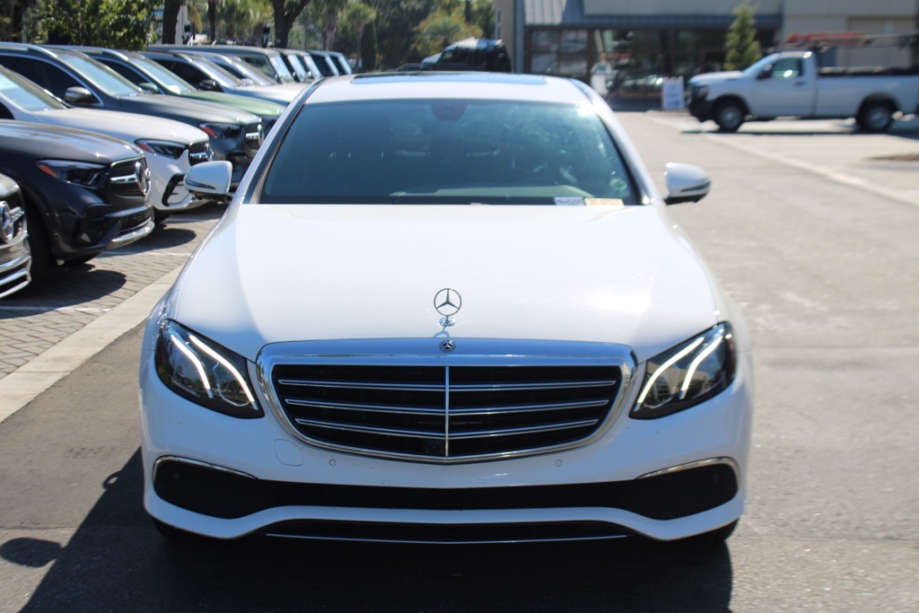 2019 Mercedes Benz E 300 Sedan photo 3