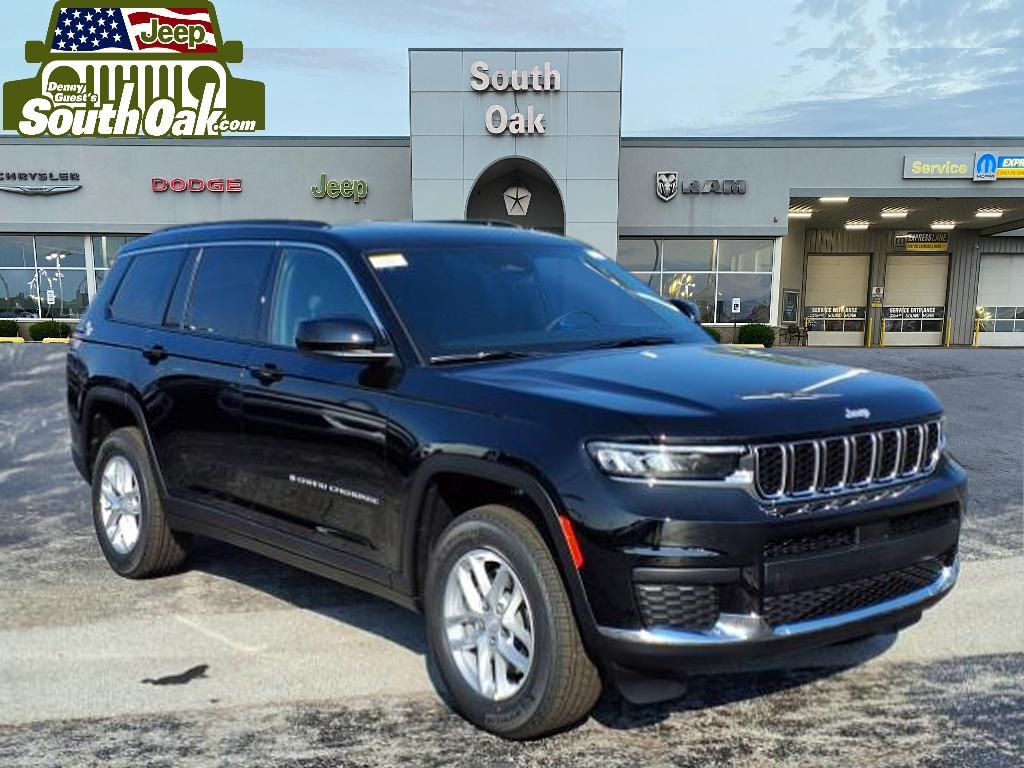 2025 Jeep Grand Cherokee L Laredo's photo