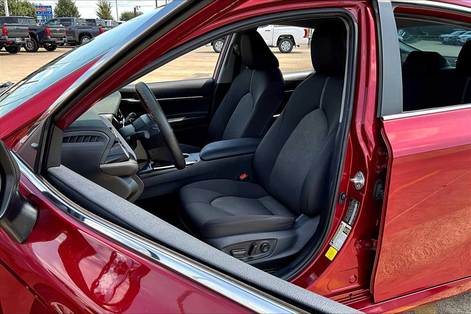 2022 Toyota Camry LE photo 7