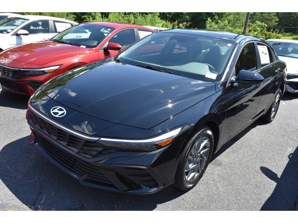 2025 Hyundai Elantra Blue's photo