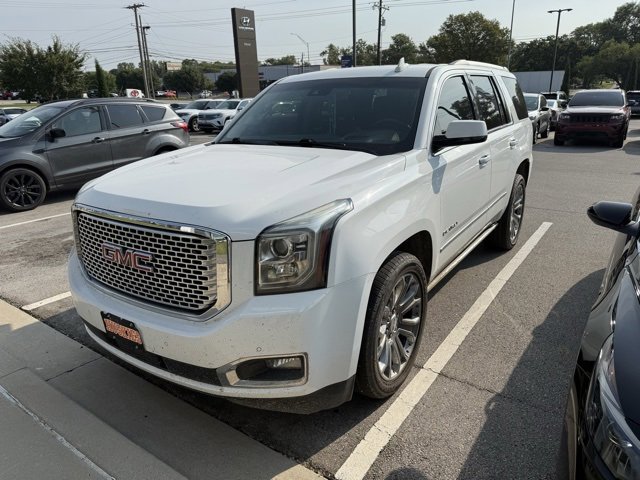 2016 Gmc Yukon Denali photo 2