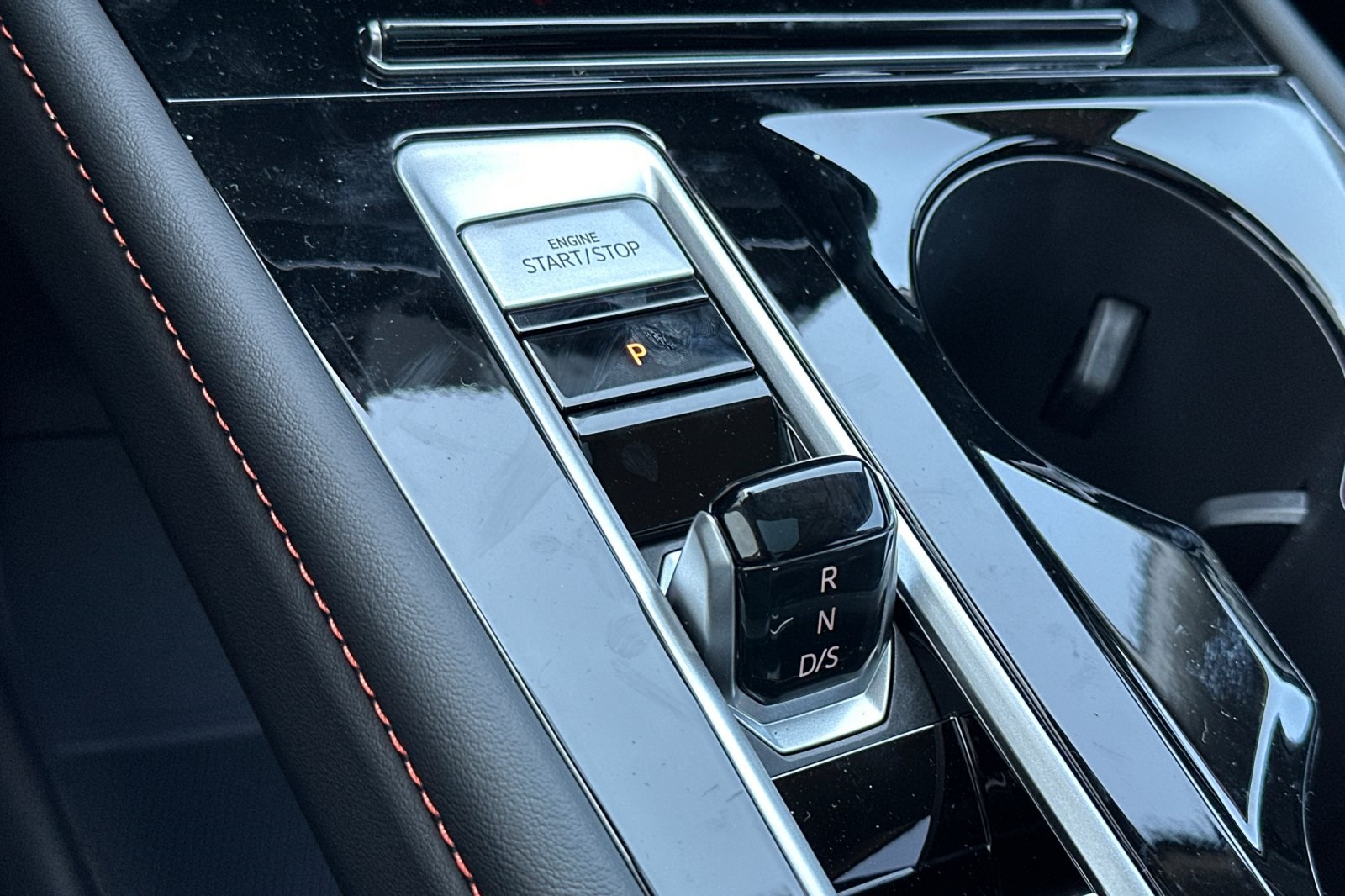 2025 Volkswagen Atlas Peak Edition SE photo 19