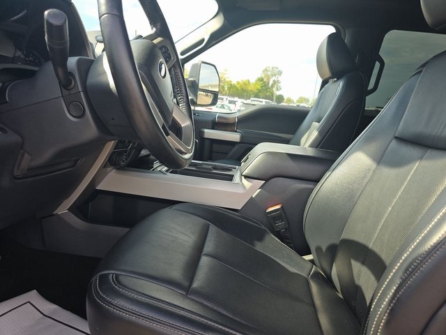 2022 Ford F-250 Lariat photo 3